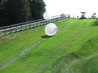Wycieczka fakultatywna, Zorbing